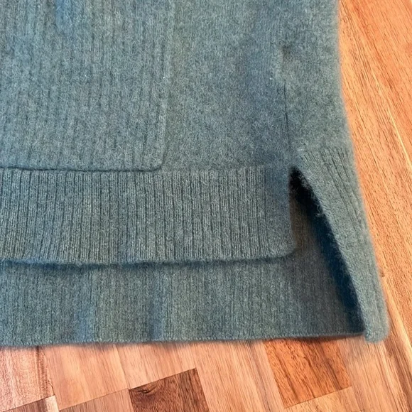 Tahari Teal Cashmere Sweater - Picture 6 of 8